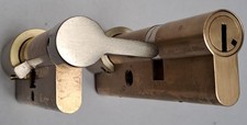 Pair Banham Euro Cylinders To