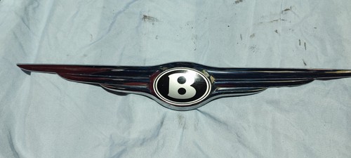 Bentley badge - bentley,
