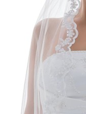 1 Tier Embroidered Lace Pearl