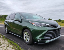 Toyota Sienna Platinum WHEEL NUT ALL PARTS AVAILABLE BREAKING