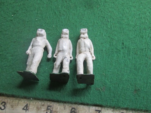 Britains lead soldiers - 3,
