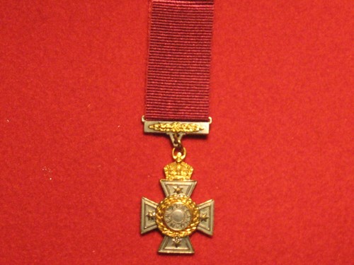 Miniature stunning gallantry - miniature,