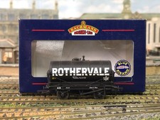 Bachmann 37-657 14 Ton Tank