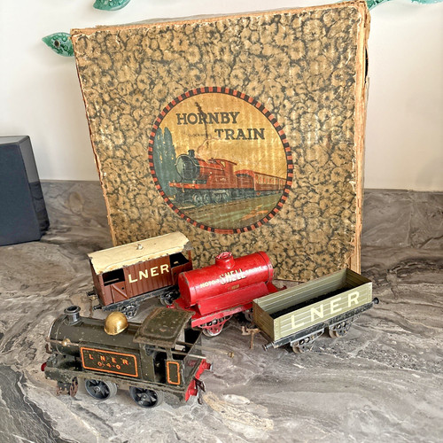 Ch148 early hornby clockwork - early,
