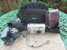 Vivitar Digital Camera Vivicam 8300s 8.1MP Silver G/W/Order + Bag case & Charger