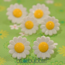 FUNKY DAISY FLOWER EARRINGS
