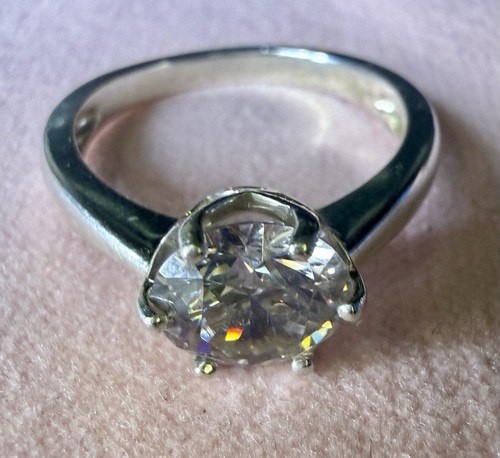Sterling silver solitaire - sterling,