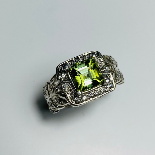 Natural colour green - natural, bi-colour