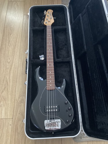 Music man stingray usa - man,