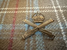 Vintage British Army Cap Badge
