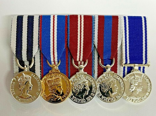 Miniature queens police - police, medal