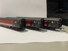 Rake/Set of three Virgin Railways coaches. Hornby 00 gauge.