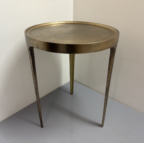 Nkuku rohia cast - nkuku, side