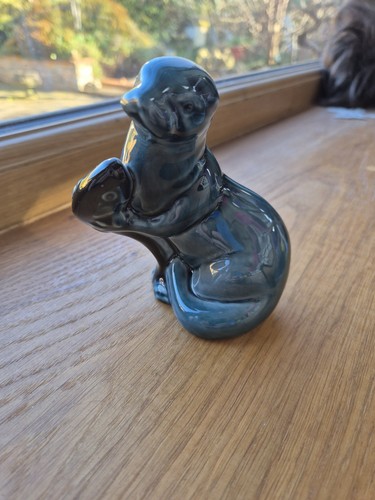 Poole pottery otter - otter, 4"