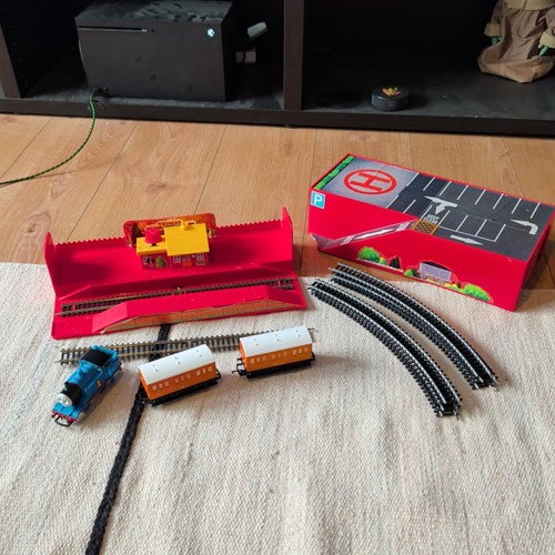 Hornby thomas the tank - hornby,