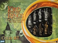 Parker Brothers Lord of the Rings Chess Set - The Fellowship of the King 2002
