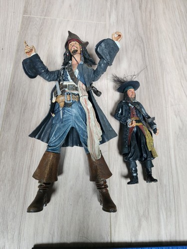 Large pirates the - pirates,