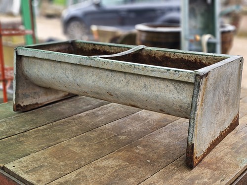 Galvanise vintage trough - vintage,