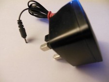 Nokia Small Pin E61i E63 E65 E66 E71 E72 N8 N95 AC-3X UK Wall Charger 5v 350mA