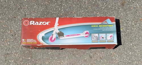 Razor pink kick scooter kid - a,