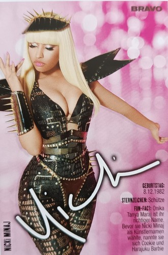 Nicki minaj autograph card - nicki,