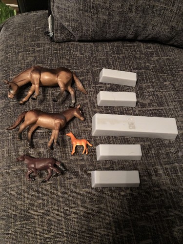 Various plastic horses - various, toy