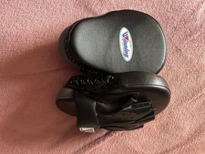 winning cm-65 punch mitts  300g