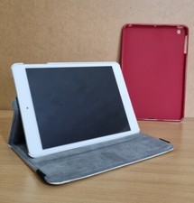 APPLE IPAD MINI 1ST GEN WHITE SILVER 16GB WIFI A1432 - WITH BLUETOOTH & 2 CASES