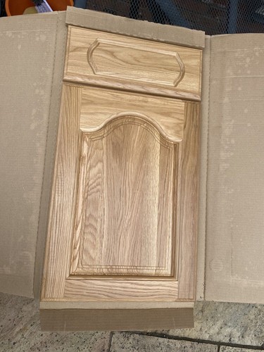 Solid medium oak kitchen door - oak,