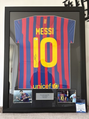 Lionel messi hand signed and - hand,
