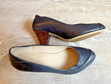 Size 5 E Wide Fit Navy Leather Slip on Court Shoes K Shoes Excellent condition