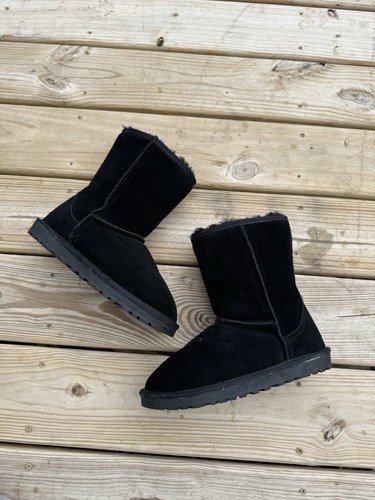 Vintage ugg classic short - ugg, ii