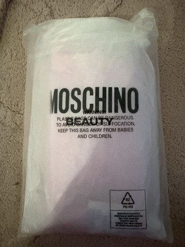 Bnwt genuine moschino phone - genuine, &