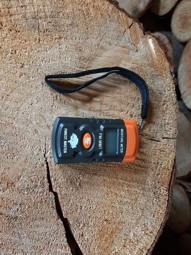 Digital moisture meter - digital,