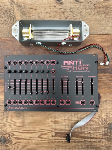 Dreadbox antiphon drone - antiphon,