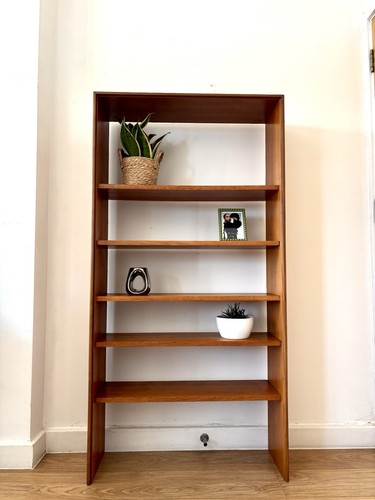 Plan form five open bookcase - g,