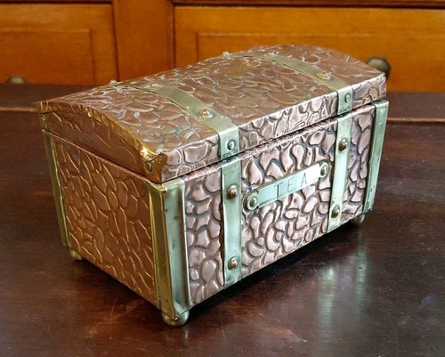 Quality antique arts - &, crafts