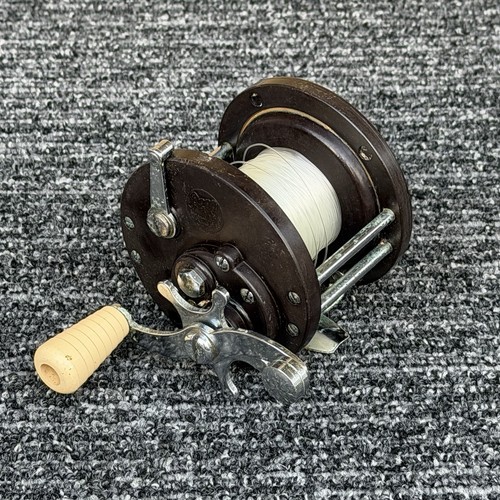 Vintage penn reel 85 - no.,