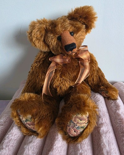 Stunning artist bear wanda - artist,