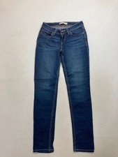 LEVI’S BOLD CURVE SKINNY
