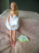 VINTAGE   SINDY  BALLERINA