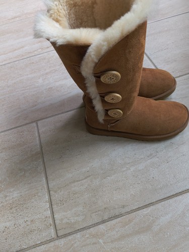 Ugg bailey button triplet - ugg,