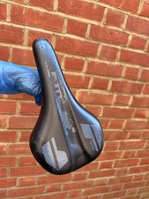 Carrera vengeance  Saddle Seat