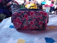Jack Wills Navy Floral Make Up Bag, Zip Fasten
