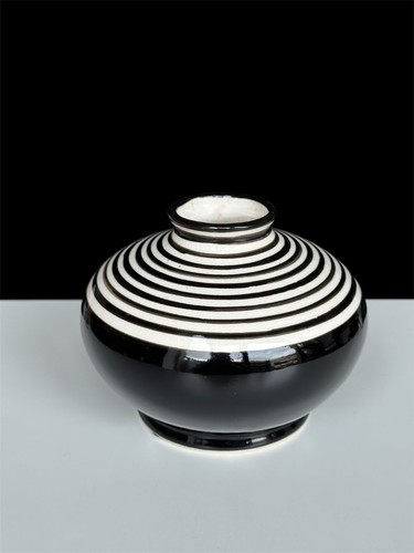 Vintage modernist black - vintage,