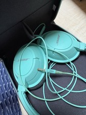 Bose SoundTrue Around Ear