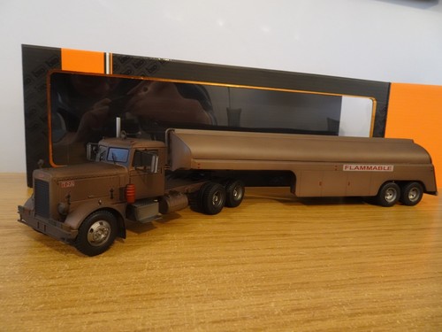 Ixo duel peterbilt - ixo, (1971