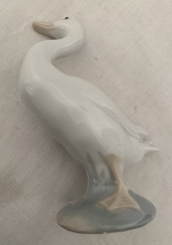 Nao lladro duck - by,