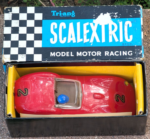 Scalextric lister jaguar - scalextric, red