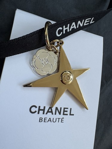 Chanel charm gold tone - gold,